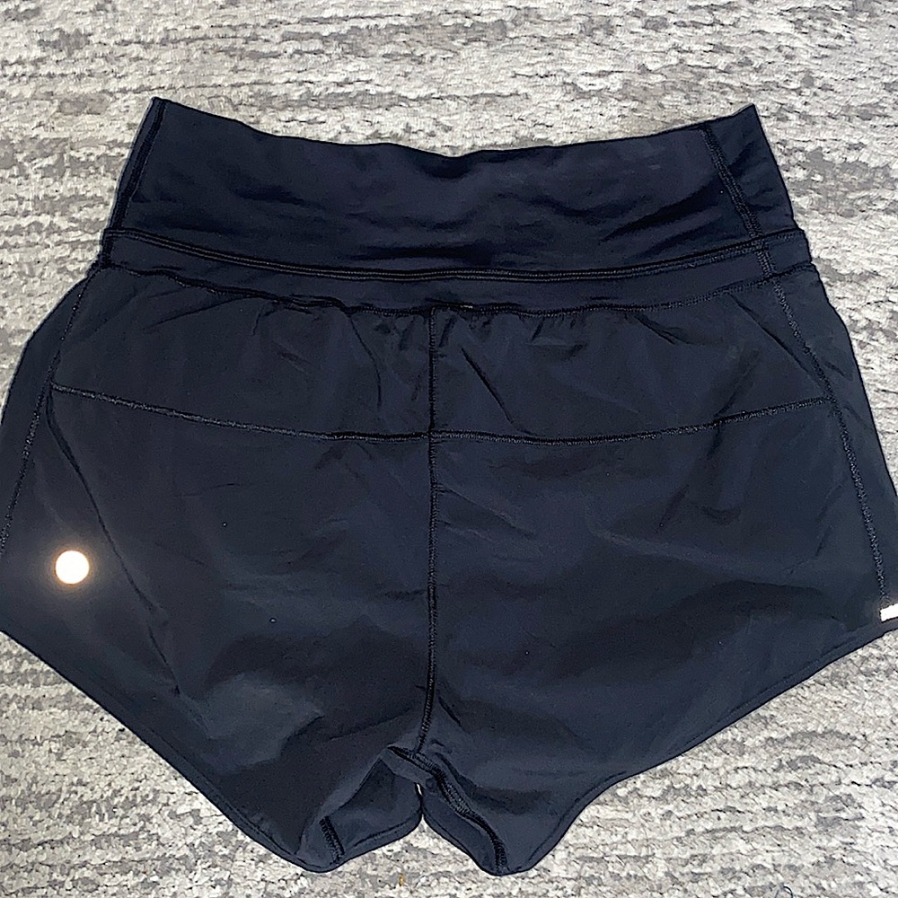 LULULEMON CRISS CROSS WAISTBAND SHORT 3”